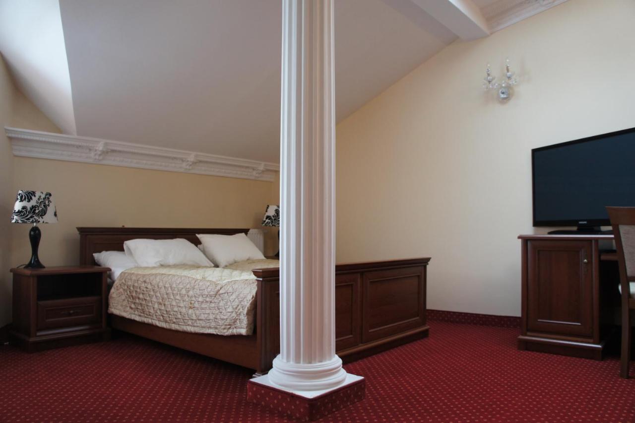 Villa Demetrios Kaluszyn  Buitenkant foto
