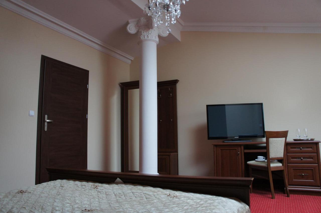 Villa Demetrios Kaluszyn  Buitenkant foto