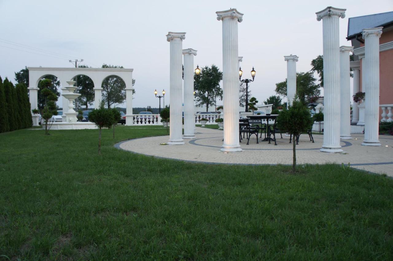 Villa Demetrios Kaluszyn  Buitenkant foto