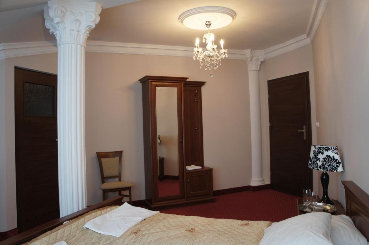 Villa Demetrios Kaluszyn  Buitenkant foto